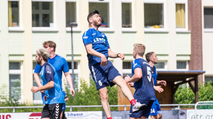 Absolvierten ein erfolgreiches Trainingslager mit Testspielsieg: Mark Hinze und der SV Curslack-Neuengamme (Foto: Lobeca/Seidel)