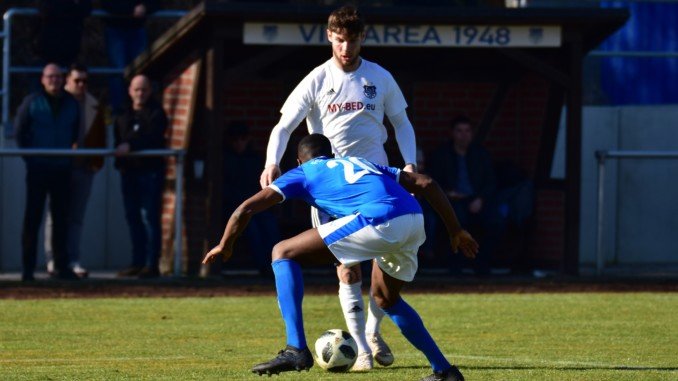 Auf ihn war mal wieder Verlass: Mattia Maggio (Bild hinten) traf auch gegen Bramfeld (Foto: Lobeca/Schlikis)