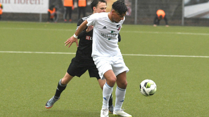Edin Tanovic, hier noch im Trikot des TSV Sasel, ist einer der Hochkaräter an der B75. (Foto: Lobeca/Gettschat)