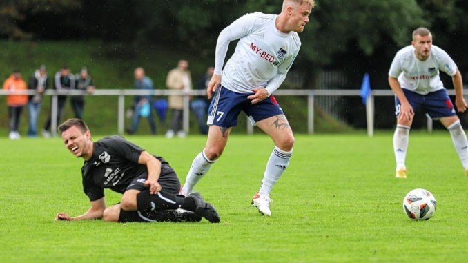 Sven Möller erlöst Dassendorf und sorgt für den achten SIeg im achten Spiel. (Foto: Rob Kruber/hfr)
