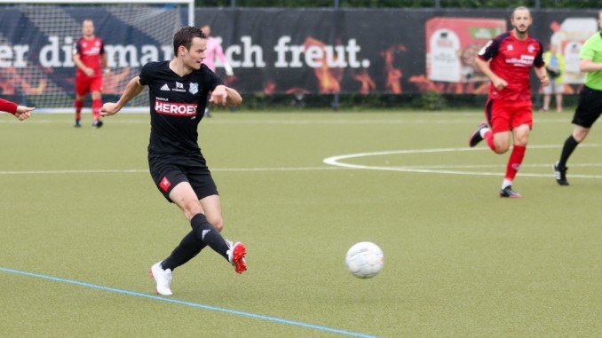 Lennart Merkle war mit einem Doppelpack ein Garant für den starken Jahresausklang des Niendorfer TSV. (Archivfoto: Lobeca/Homburg)