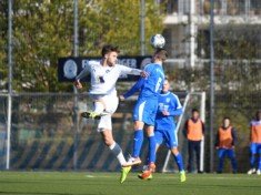 Tom Bein (im weißen Trikot) war der Sieggarant des USC Paloma gegen den Niendorfer TSV. (Archivfoto: Lobeca/Schlikis)
