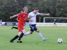 Es geht wieder los: Sven Worthmann und der SV Rugebergen bekommen es mit Meister Dassendorf und Mattia Maggio zu tun. (Foto: Lobeca/Pfaff)