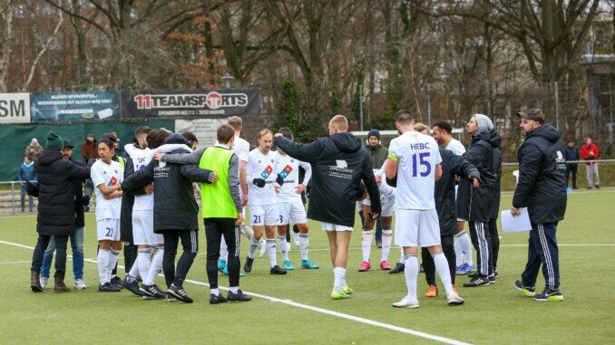 Jubel beim HEBC: nach hartem Kampf feiert die Kocadal-Elf einen Erfolg über Regionalligist Norderstedt. (Foto: Lobeca/Rohlfs)