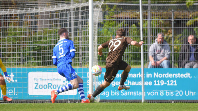 Robin Müllers Treffer sicherte dem FC St. Pauli II wichtige Punkte gegen den Abstieg. (Foto :Lobeca/Seidel)