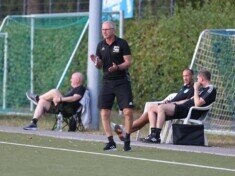 Ein zufriedenes Fazit zig TuRa-Coach Jörg Schwarzer nach Saisonende. Er weiß aber um die Schwächen seiner Mannschaft. (Foto: Lobeca/Homburg)