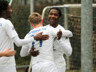 Freudentänzchen bei Ibrahim Ali und dem NTSV: Niendorf übernimmt Rang drei. (Archivfoto: Niklas Runne)