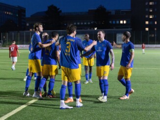 Das älteste Derby der Stadt: der SC Victoria möchte Altona 93 ein Bein stellen. (Foto: Lobeca/Rohlfs)