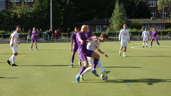 In der Liga lieferten sich der HEBC und Buchholz 08 ein enges Duell. Nun treffen beide im Pokal aufeinander. (Foto: Miriam Burgemeister)