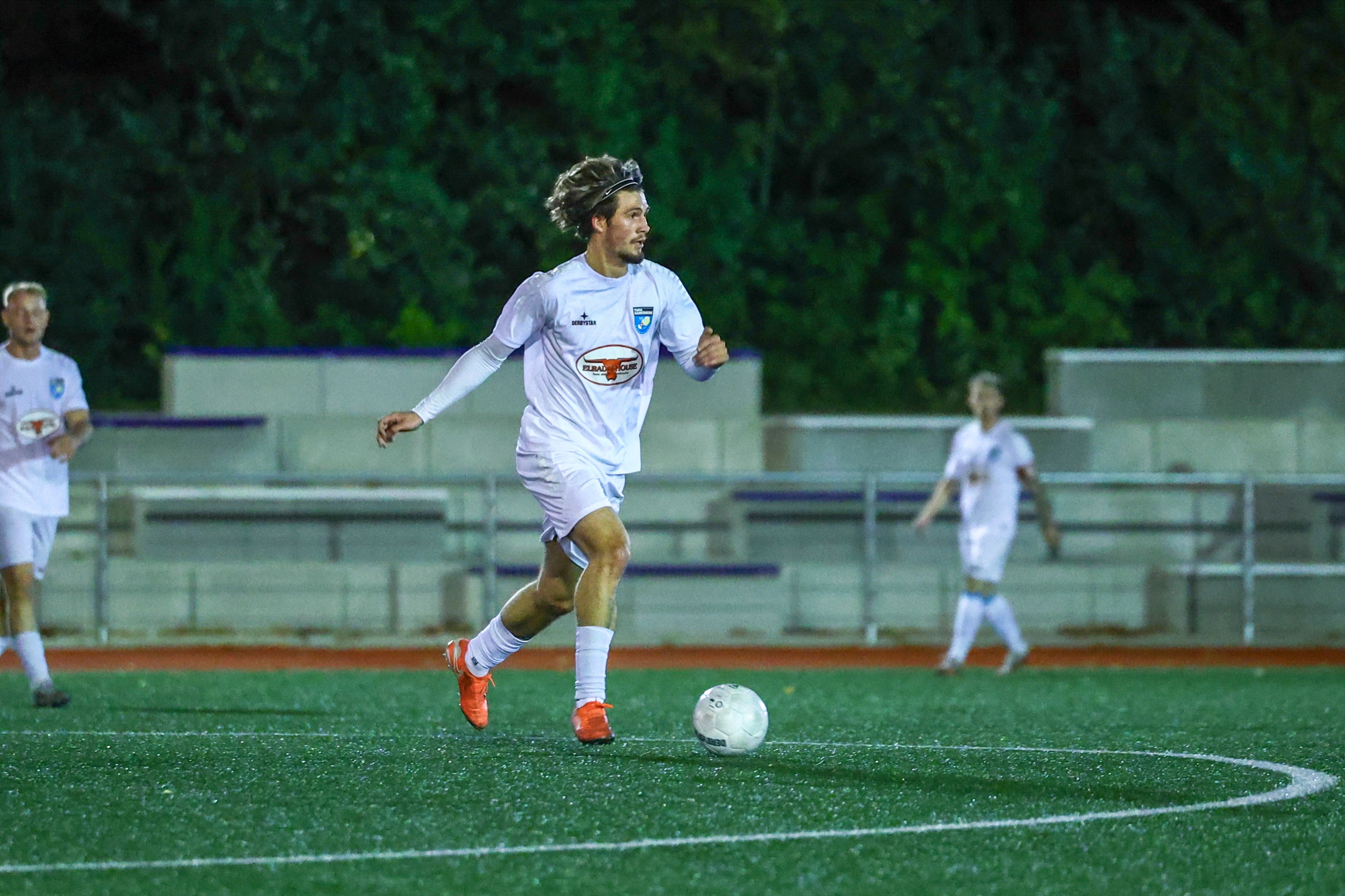 TuRa Harksheide, hier Daniel Schkarlat, steckt aktuell in der Krise und muss gegen Nikola Tesla gewinnen. (Foto: Lobeca/Homburg)