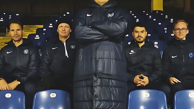 Sascha Bernhardt (Bild Mitte) und sein Staff haben ihre Verträge an der Hoheluft verlängert. (Foto: SCV/Christian Küch)