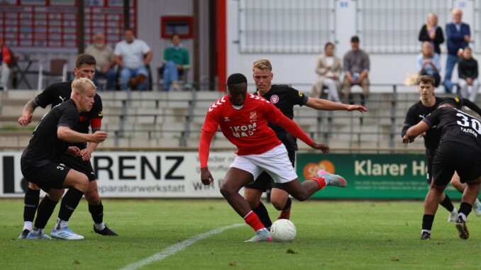 Nach zwei Jahren in Eichede kehrt Charles Kouakou zum SC Victoria zurück. (Foto: Lobeca/Lienstädt)