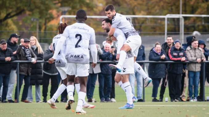 Der ETSV bejubelt den EInzug ins Halbfinale. (Archivfoto: Lobeca/Seidel)