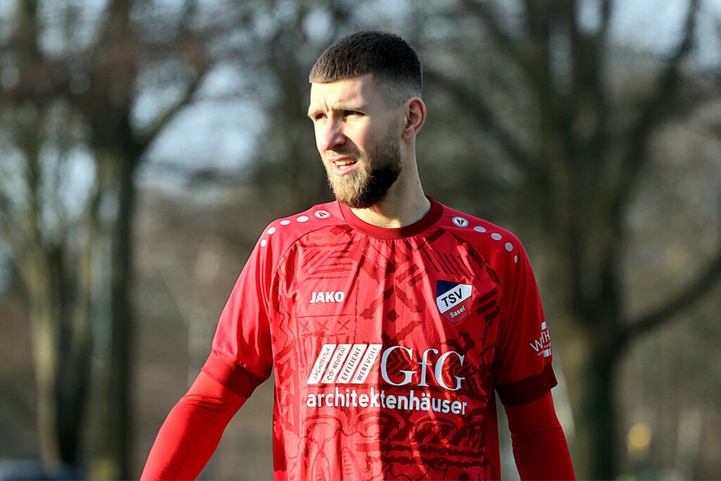 Selim Ajkic traf erneut doppelt für Sasel, wird Krasniqi in der Torjägerliste wohl nicht mehr gefährlich werden können. (Foto: Niklas Runne)