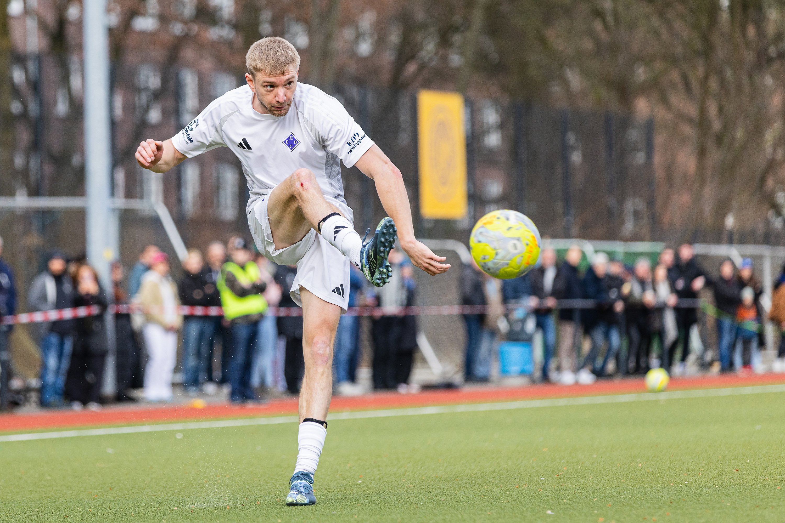 Tjorven Köhler und der HEBC haben das Pokalfinale im Hinterkopf, müssen aber noch den letzten Schritt in der Liga machen. (Foto: Lobeca/Rohlfs)