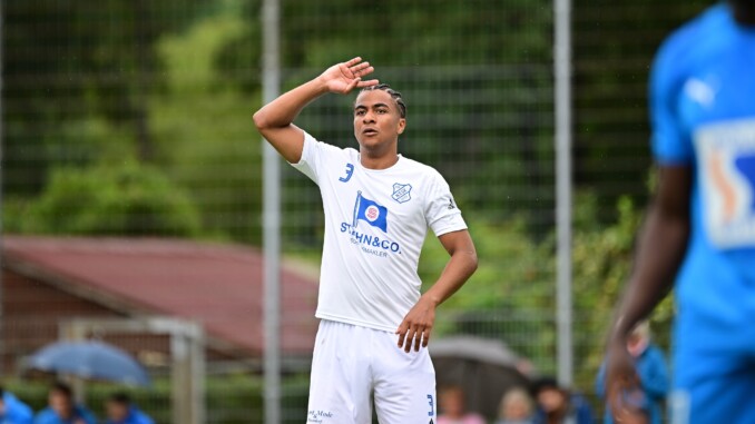 Ammat Janha und der Niendorfer TSV sollten gegen Paloma tunlichst punkten. (Foto: Lobeca/Schlikis)