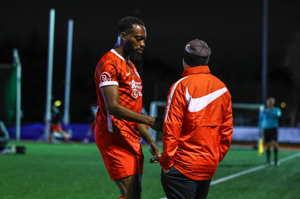 Die Saison dürften sich Oliver Doeger und Trainer Ümit Taytanli anders vorgestellt haben. (Foto: Lobeca/Homburg)