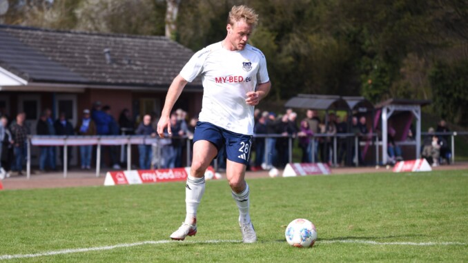 Johann von Knebel traf zum entscheidenden 2:0 für Dassendorf. (Foto: Lobeca/Seidel)